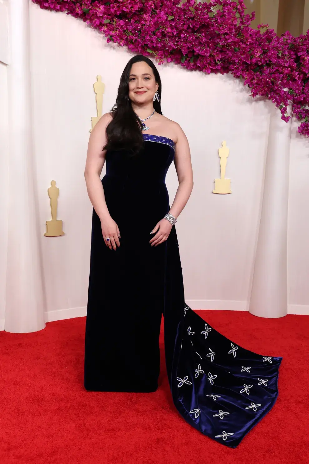 Lily Gladstone en la alfombra roja de los Premios Oscar 2024.