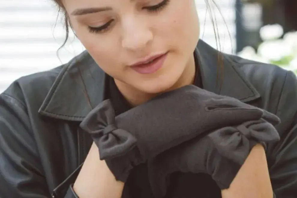 Los guantes regresan del pasado y se convierten en el complemento ideal de cualquier look.