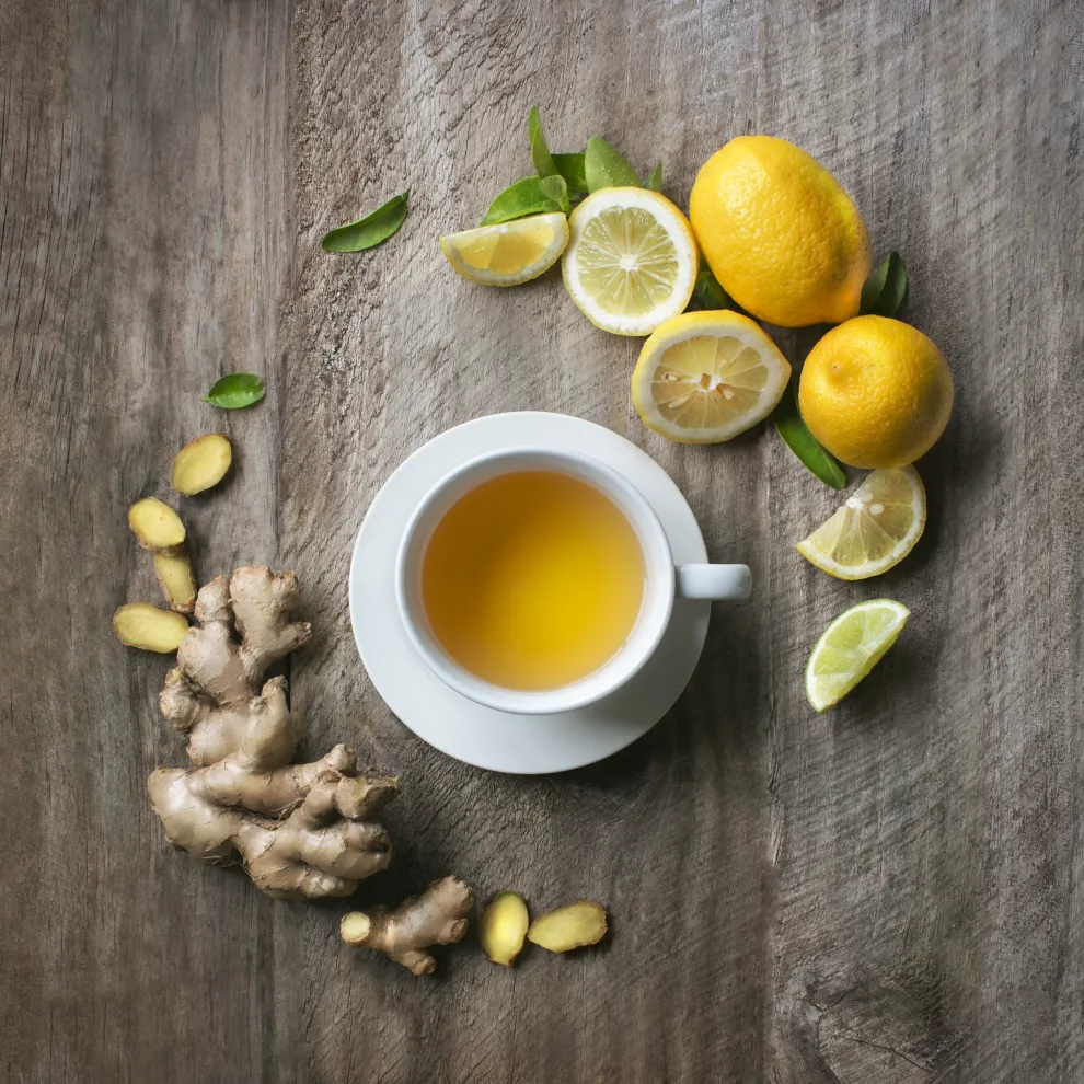 El té de jengibre también genera calor en el cuerpo y potencia el fuego digestivo.