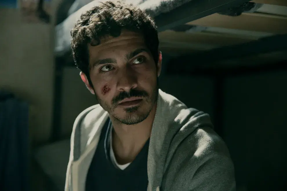 El Chino Darín es uno de los protagonistas de su nueva serie de Netflix, Mano de hierro.