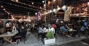 Plaza Serrano, con vida propia de noche