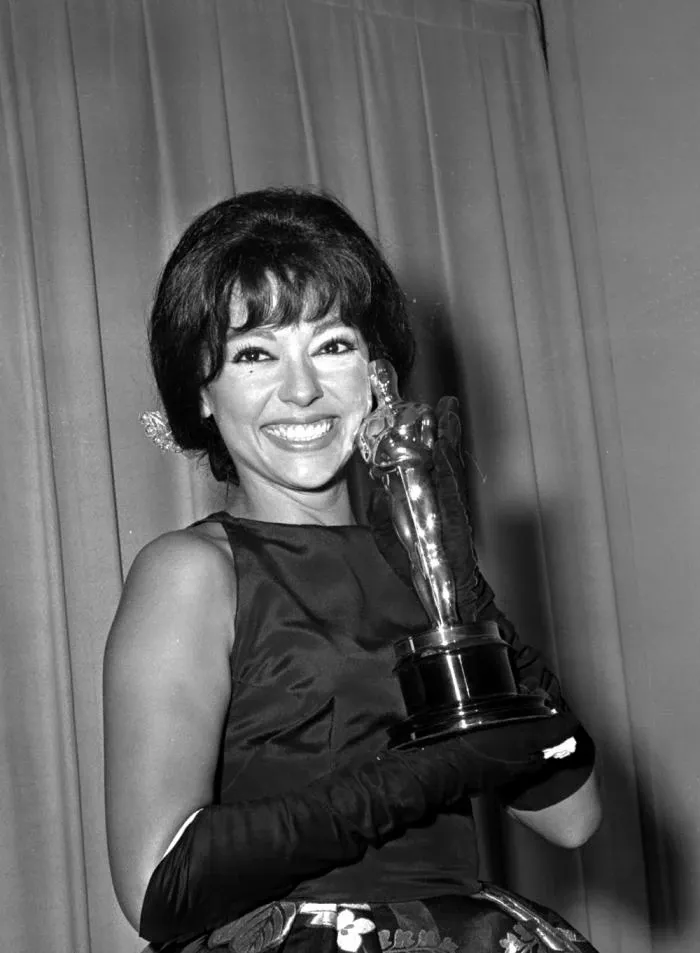 Rita Moreno, ganadora en los Oscars de 1962.