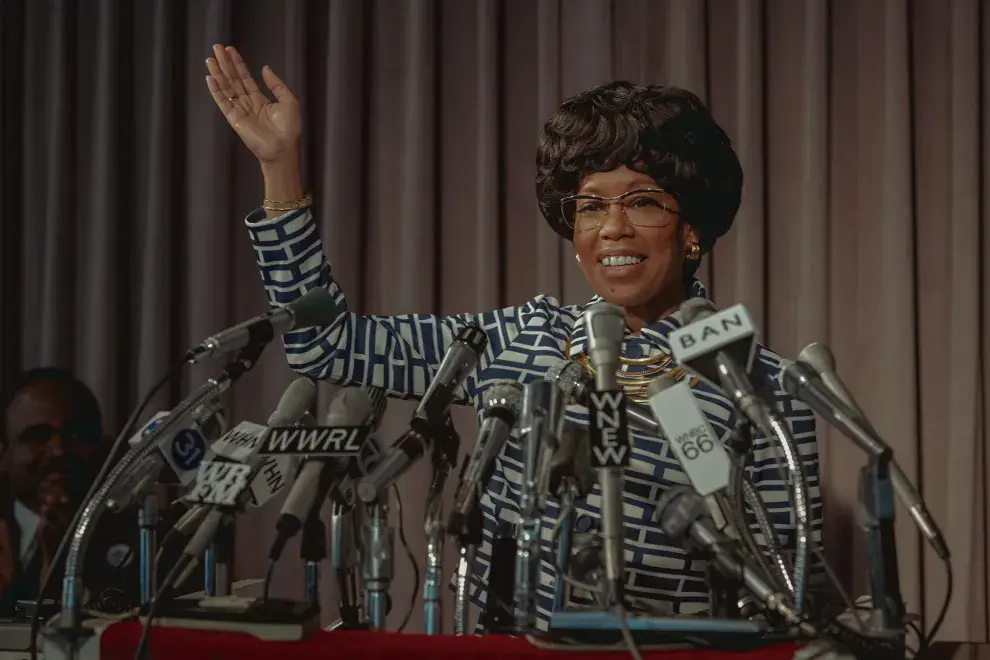 Regina King interpreta a Shirley Chisholm, una pionera de la política estadounidense. 