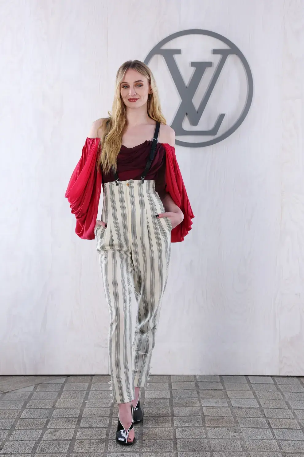 Sophie Turner en el desfile de Louis Vuitton en la Semana de la Moda en París. 