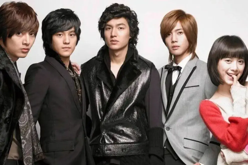 Boys Over Flowers tiene una sola temporada de 25 episodios en total.