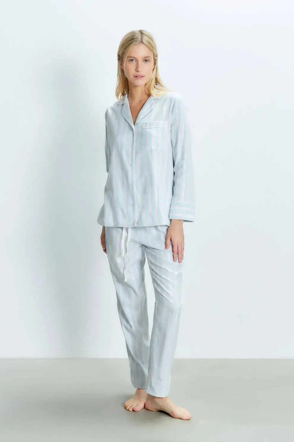 Rayado, con detalles de hilo de lurex. @carocuoreoficial
