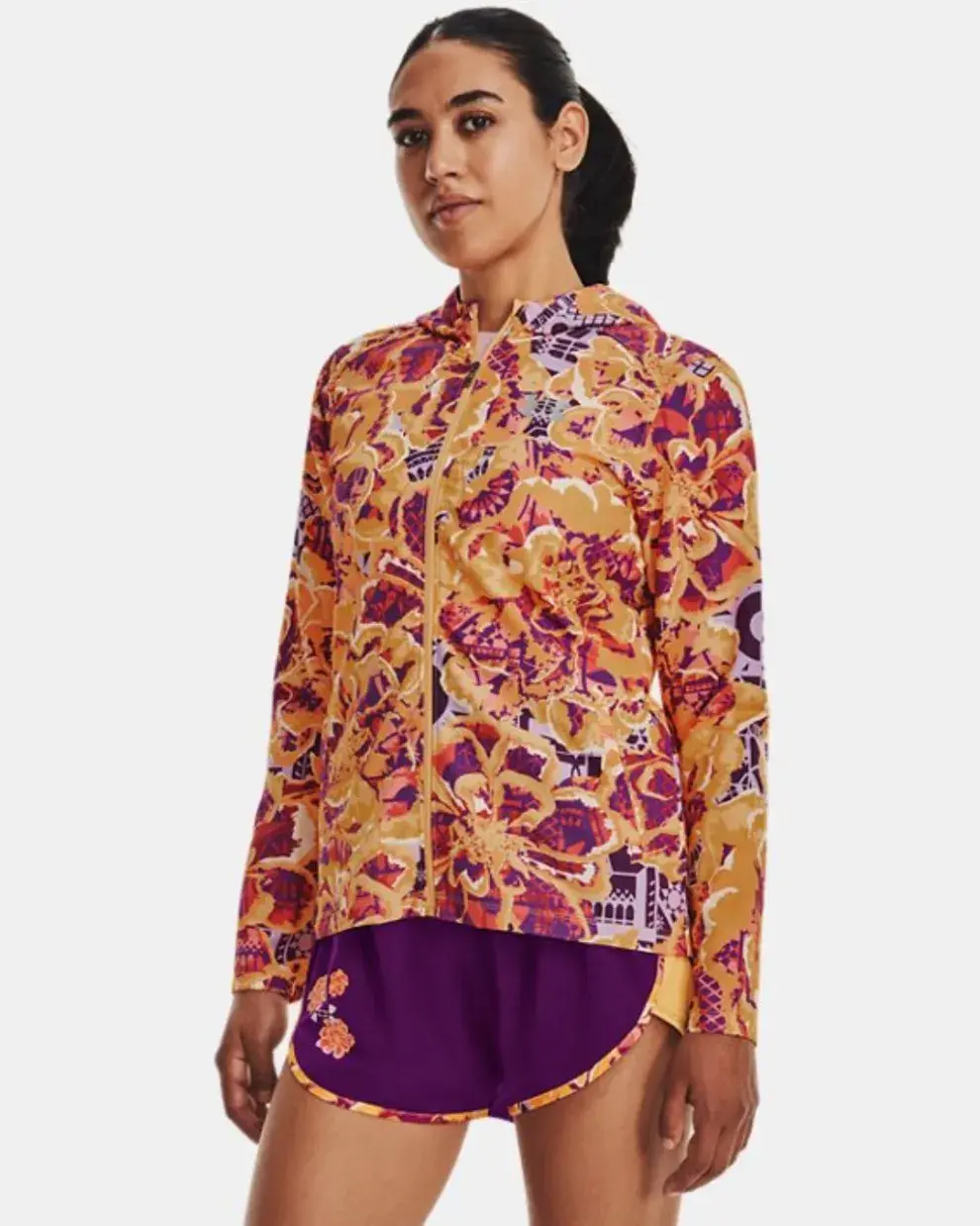 Under Armour tiene varios diseños con onda y este de flores nos copó.