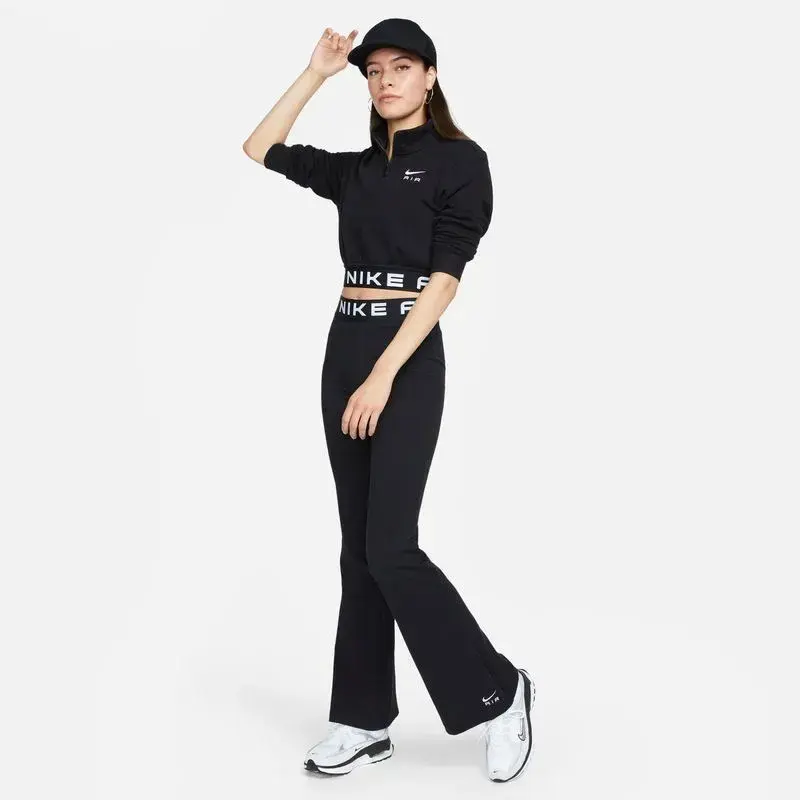 Este modelo de Nike está bueno para looks más athleisure. Además, las podés usar para ir al gym o a Yoga. nike.com.ar