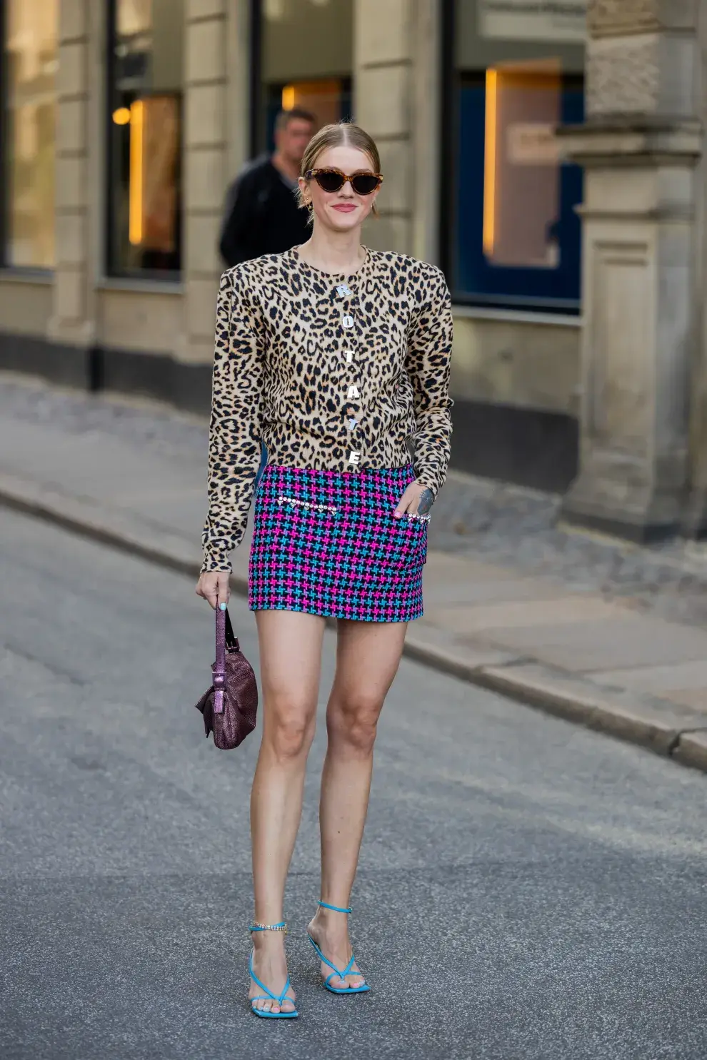 Mix de estampas: animal print y cuadros.