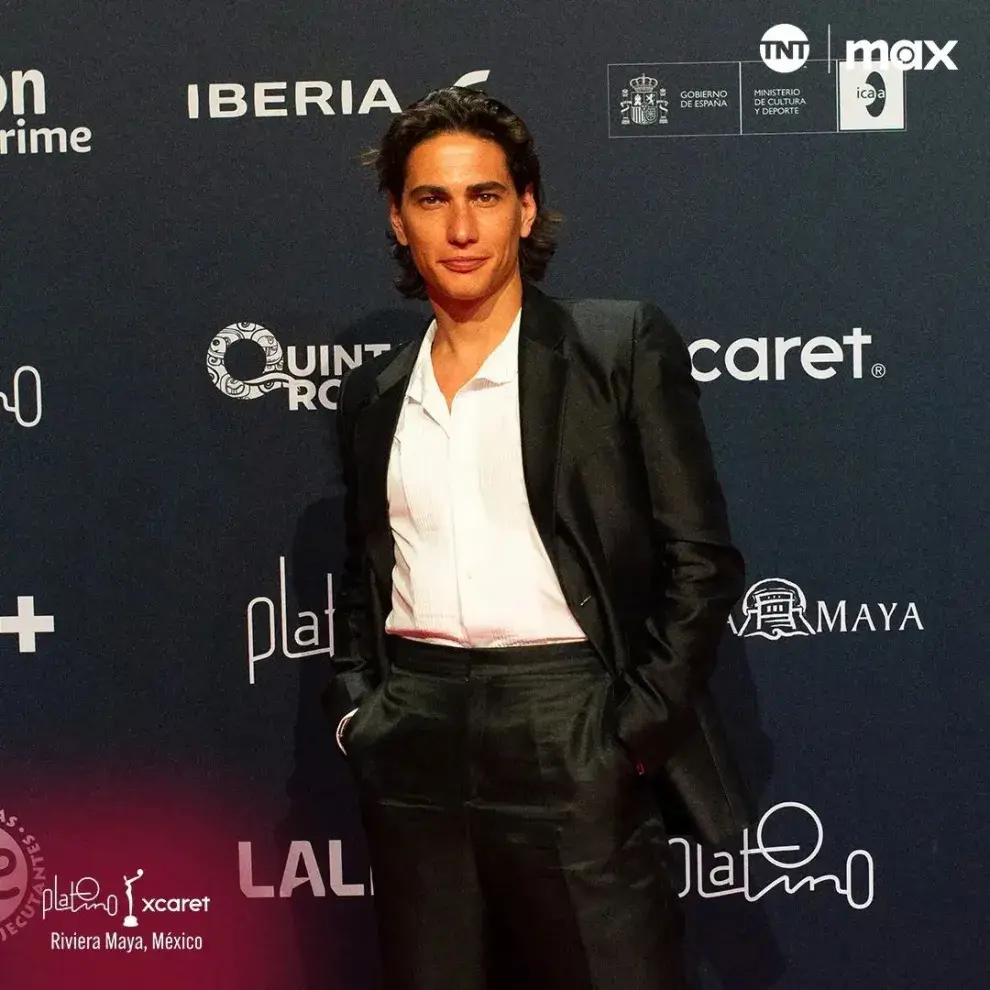 Enzo Vogrincic en la red carpet de los Premios Platino 2024.