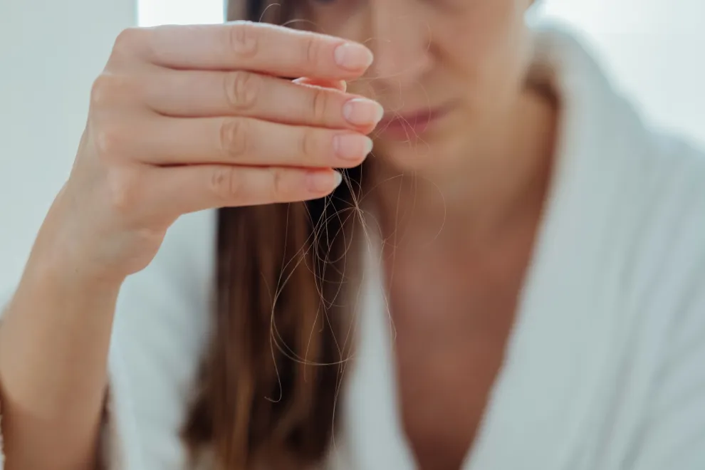 5 productos que te van a ayudar a prevenir la caída del pelo.