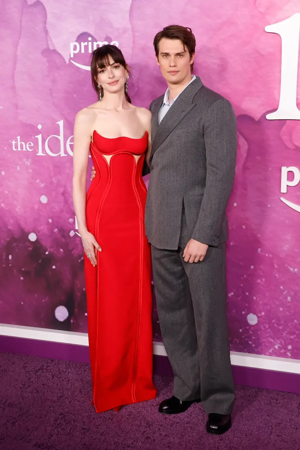 Anne Hathaway y Nicholas Galitzine en la premiere de The Idea of You, el 29 de abril, en Nueva York.