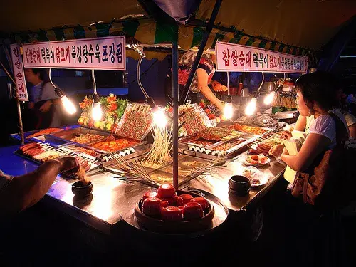 Pojangmacha, puestos de comida callejera típicos de Corea.