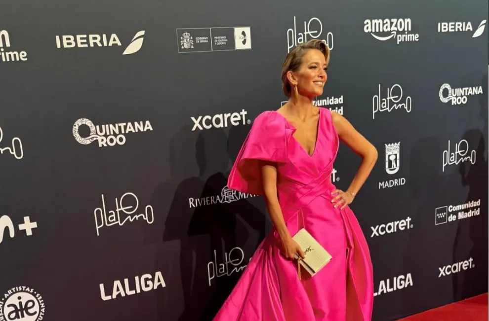 Luisana Lopilato en la alfombra roja de los Premios Platino 2024.