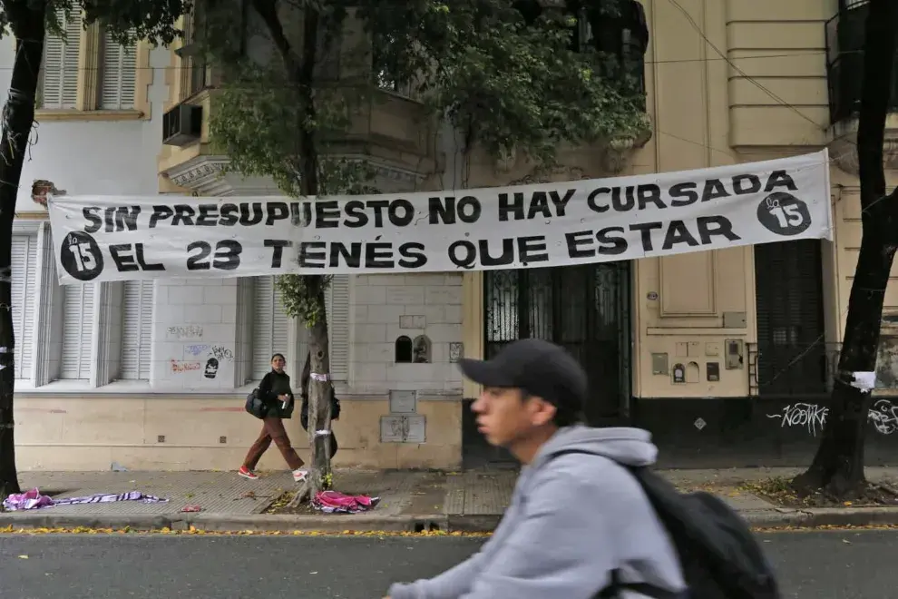 Distintas universidades públicas horas antes de la marcha contra el recorte presupuestario.