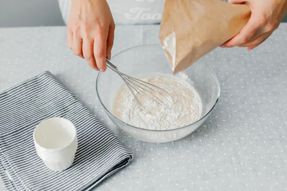 En pocos pasos obtenés un pan libre de gluten y con un toque extra de queso que te va a encantar.