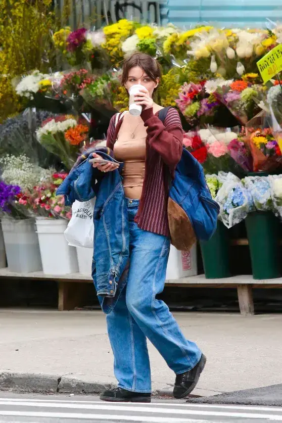 Suri Cruise en Nueva York, cumpliendo 18 años.