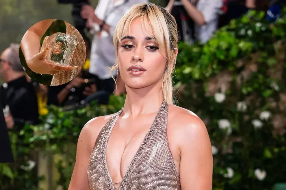 Camila Cabello durante la alfombra del METGala 2024.