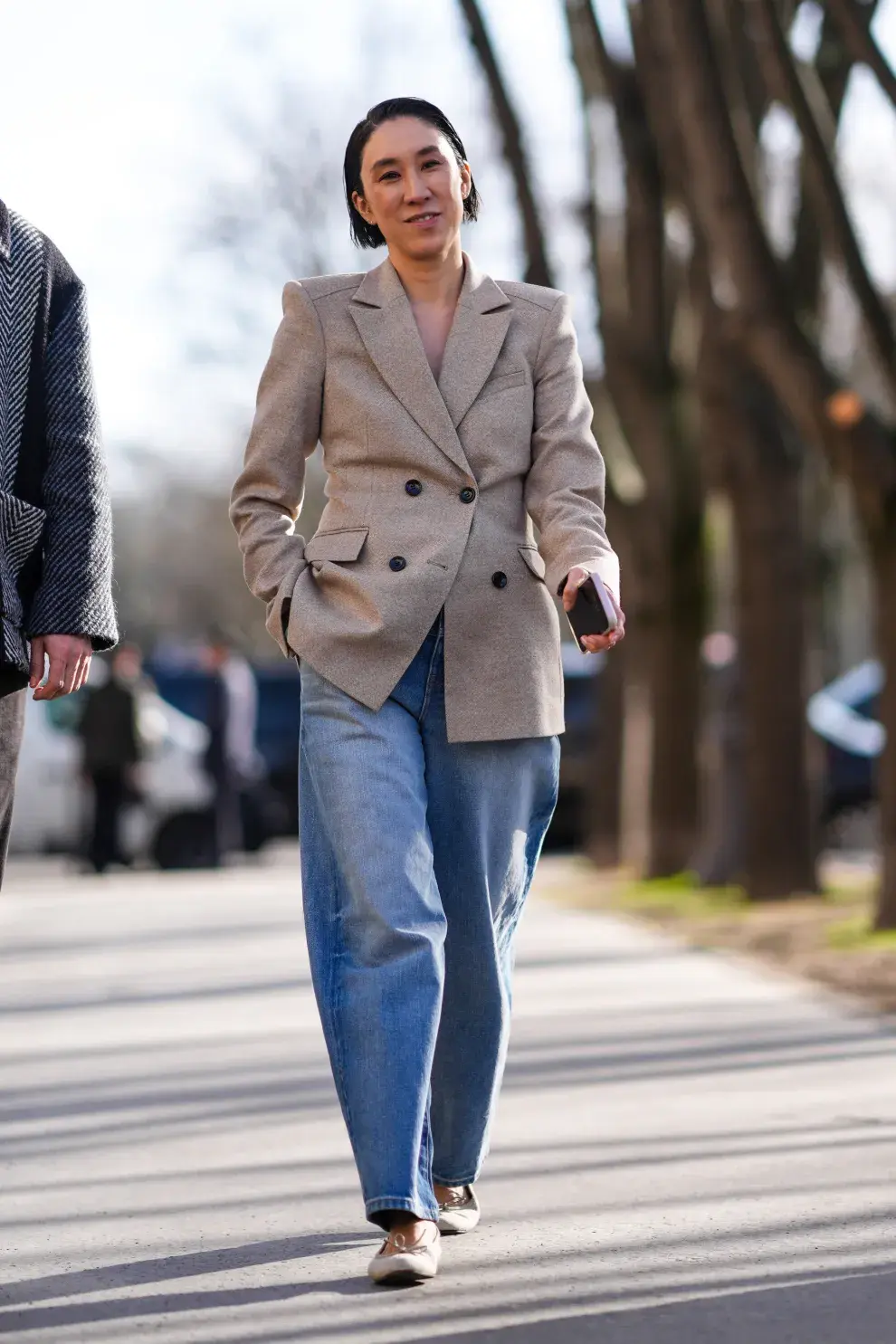 Look de invierno clásico y chic. Sumale un sweater polera al tono abajo del blazer y quedas lista!