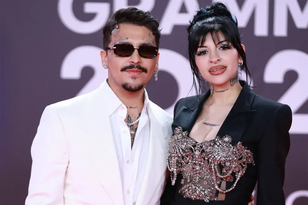 Christian Nodal y Cazzu en los Latin GRAMMY 2023.