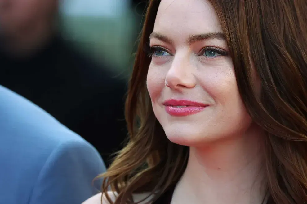 Emma Stone se llevó todas las miradas en el festival con un diseño clásico de Hollywood.