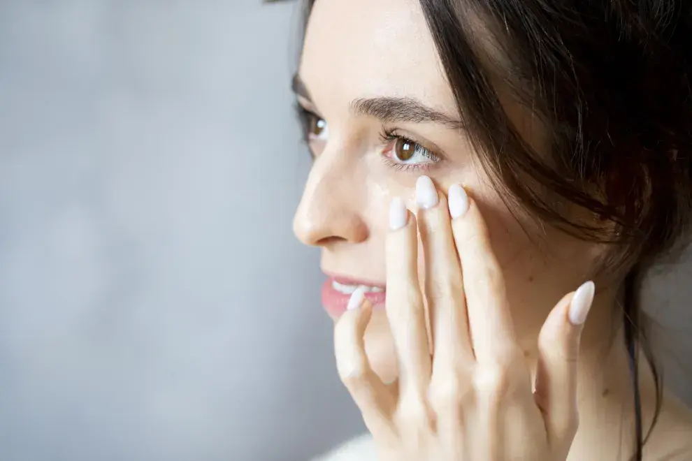 Te contamos por qué es clave que sumes la crema para contorno de ojos en tu rutina de skincare.