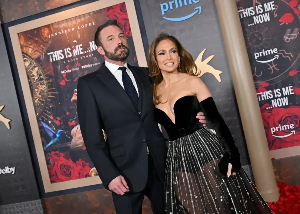  Ben Affleck y Jennifer Lopez en la premiere de This Is Me...Now: A Love Story.