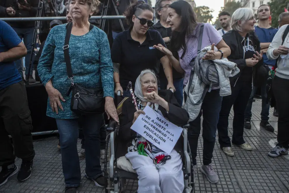 Nora Cortiñas en la marcha en defensa de las Universidades, el 23 de abril de 2024.