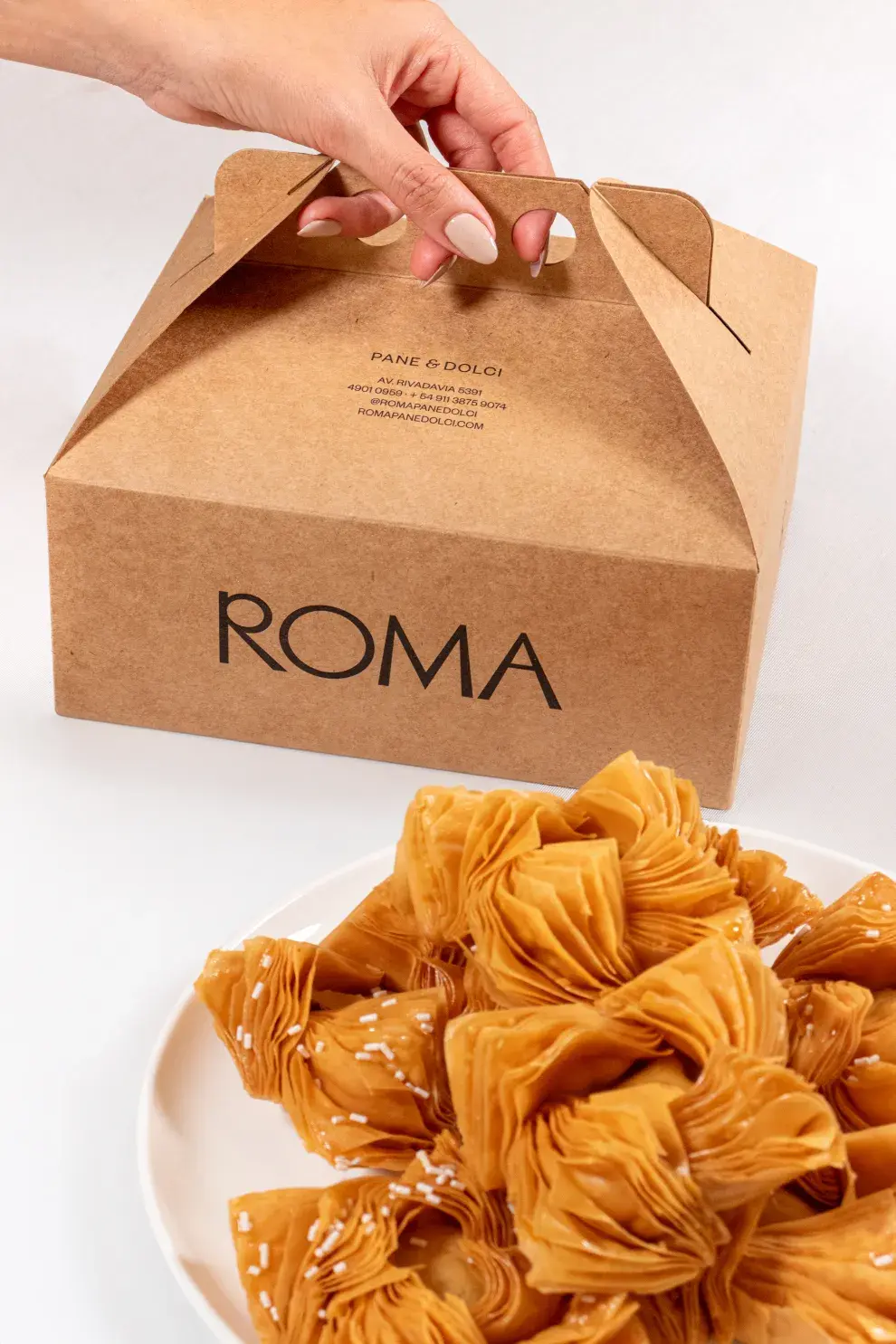 El box de Roma tiene opciones dulces y saladas para celebrar este 25 de mayo