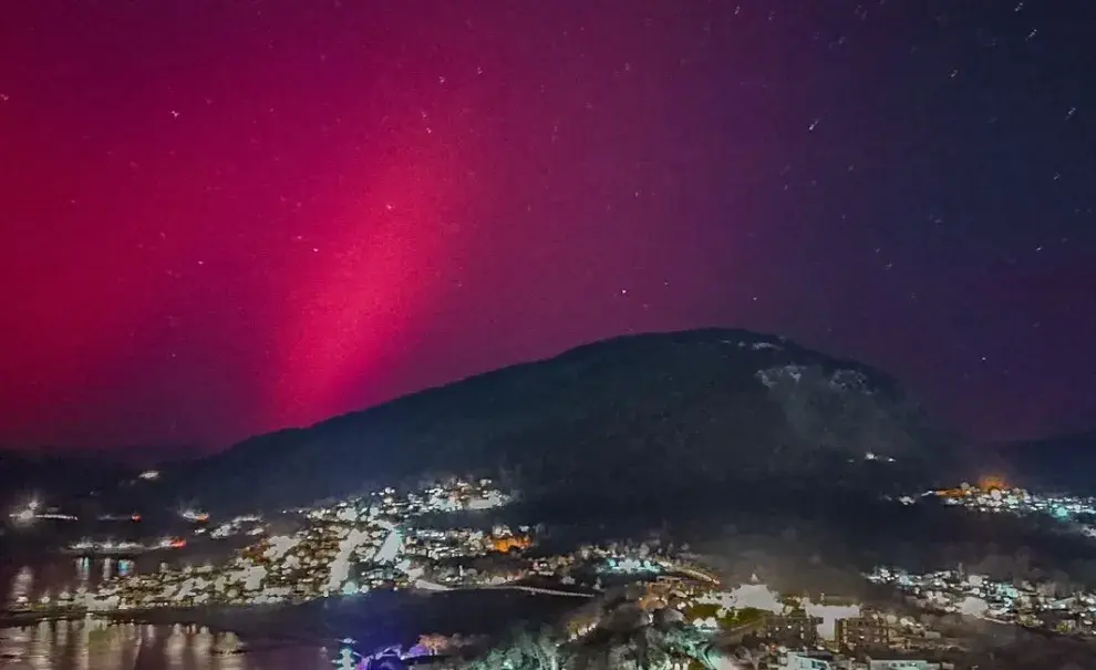 Aurora austral en Tierra del Fuego, Argentina, el 10 de mayo de 2024.