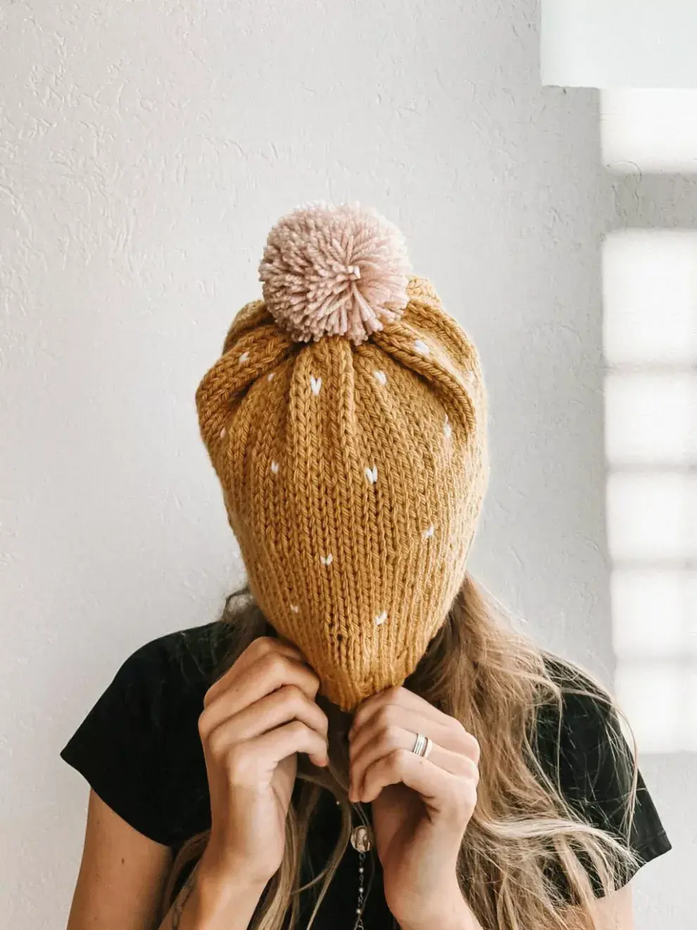 Con pompón, para un estilo más divertido. Este modelo viene para niñas y adultas. Es de @olivertadeco