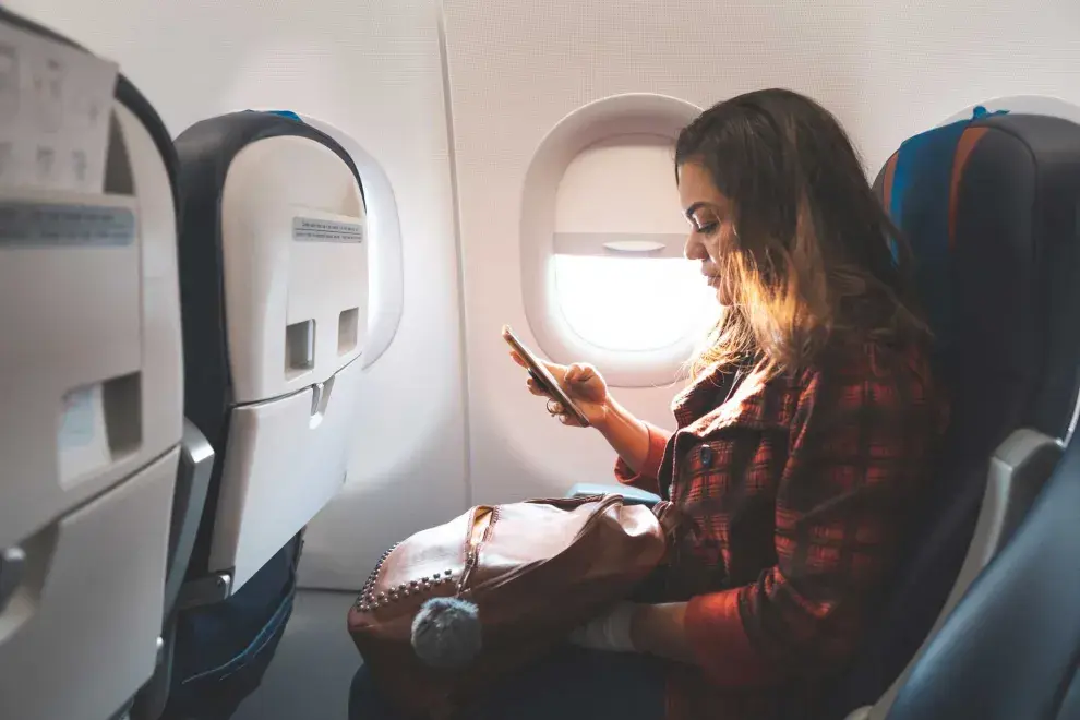 Aerolineas y SKY firmaron un acuerdo interlineal que permitirá a sus pasajeros conectar rutas operadas por las dos compañías, esto significa que se podrá comprar un solo pasaje en donde se puedan combinar tramos