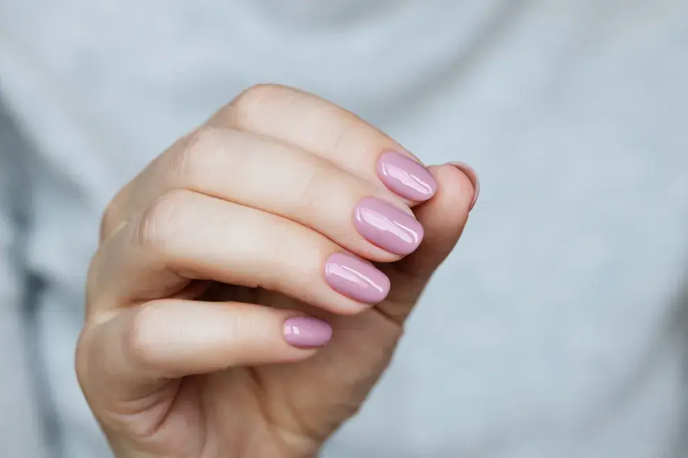 Diseños para que tus Blush nails sean únicas.