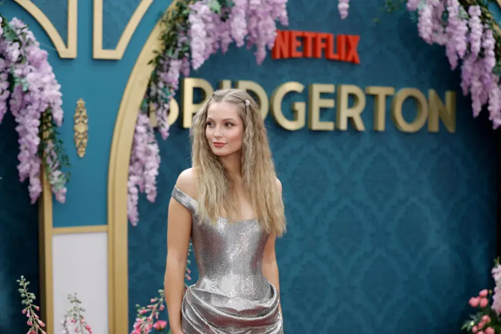 Hannah Dodd durante el screening de la tercera temporada de Bridgerton, en Londres.