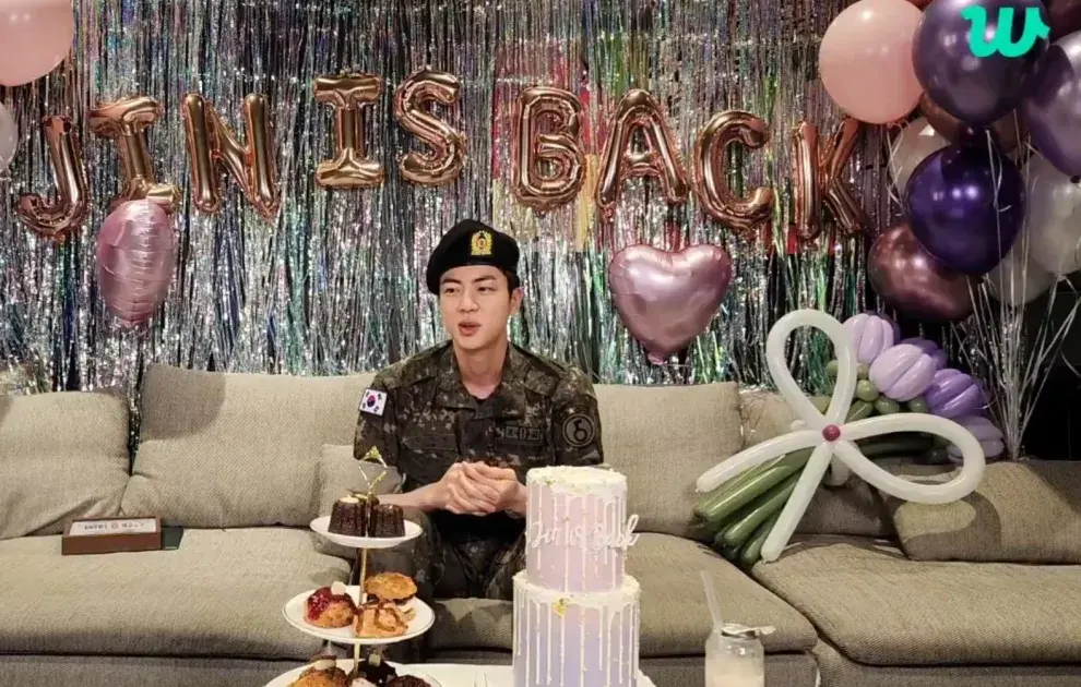 El vivo en el que Jin de BTS se reencuentra con Army tras su salida del servicio militar.