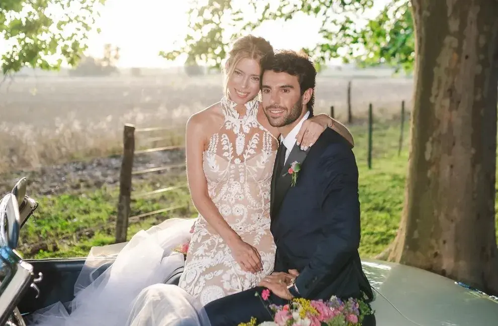 Nicole Neumann y Manu Urcera el día de su boda.