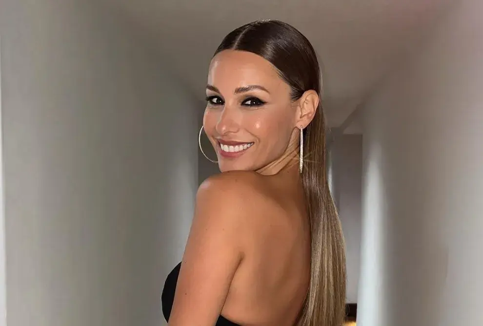 El look de Pampita en los Premios Olga.