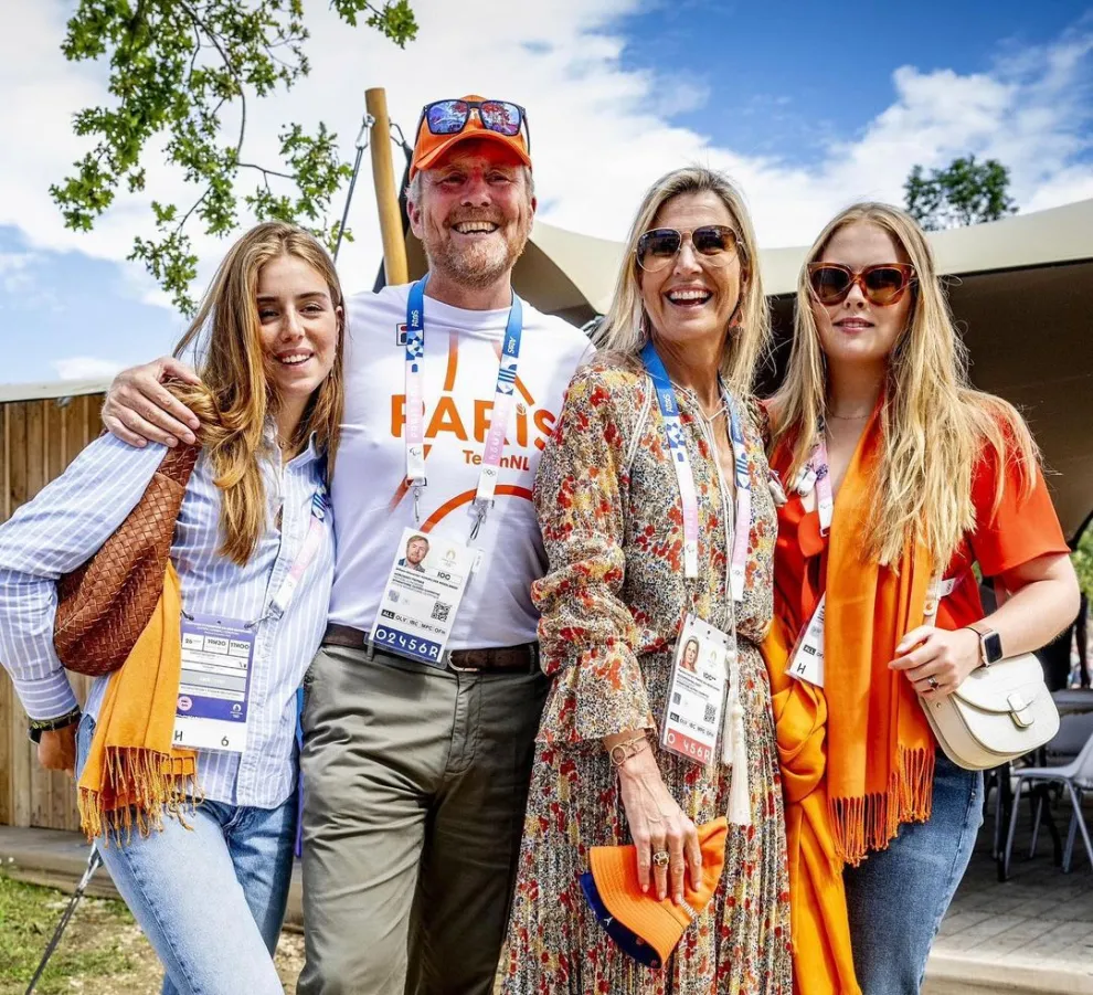 Máxima Zorreguieta, el Rey Guillermo y sus hijas, las princesas Amalia y Alexia.