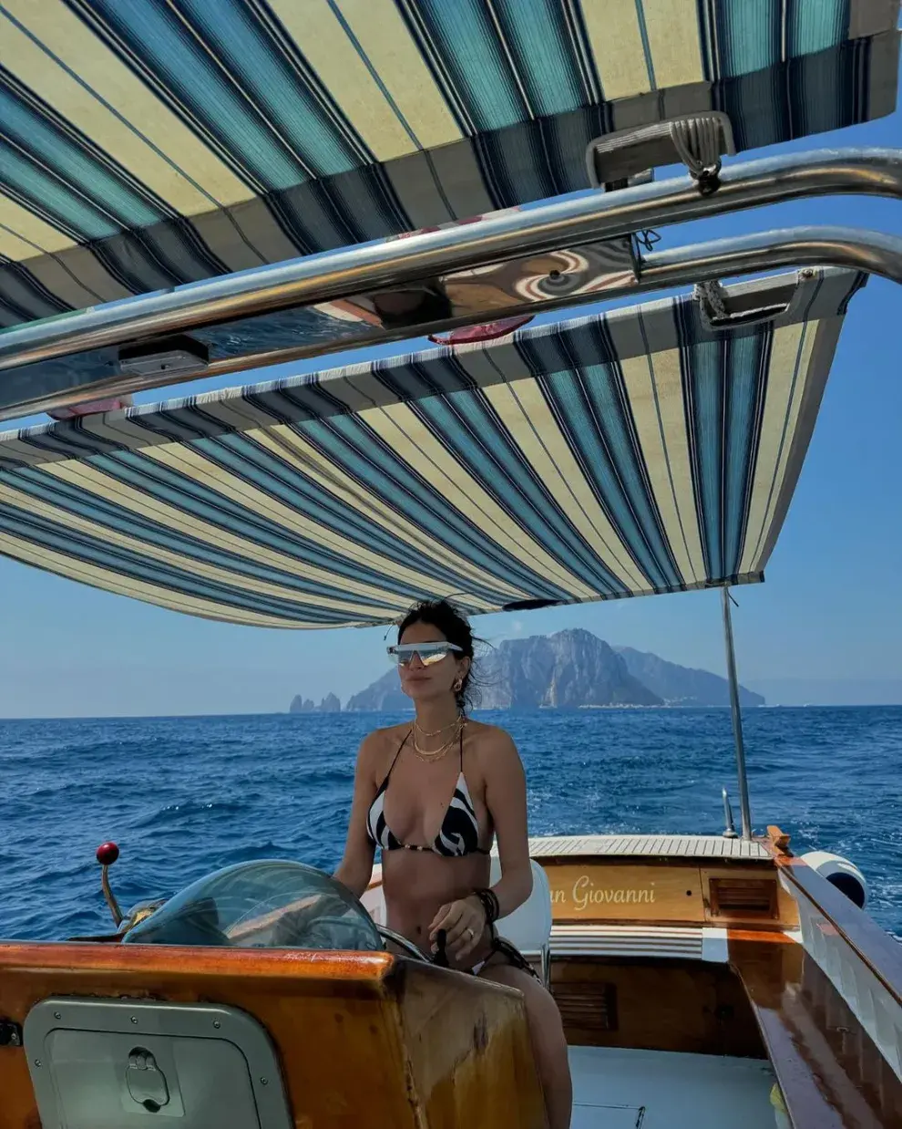 Las vacaciones de Zaira Nara en Capri.