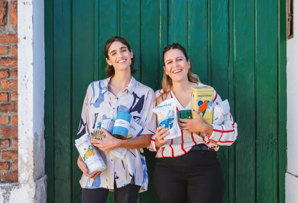 Julieta y Lucía emprendieron como socias y hoy también son pareja.