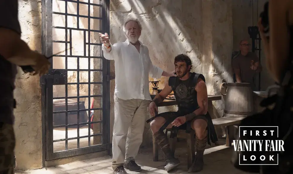 Fotografía de Ridley Scott y Paul Mescal durante el rodaje de la secuela de Gladiador.