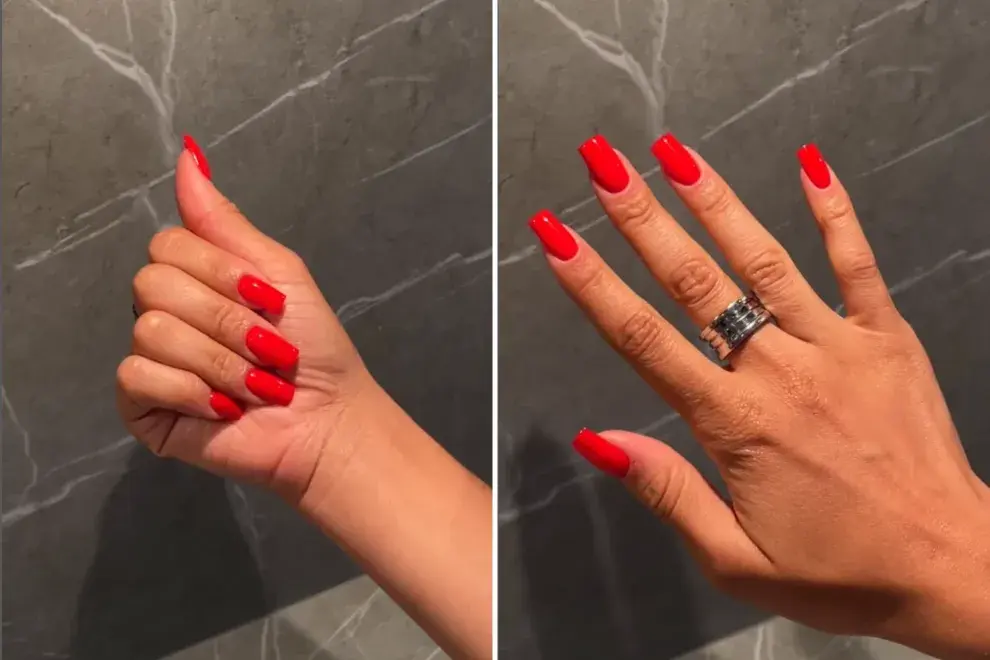 uñas cuadradas rojas