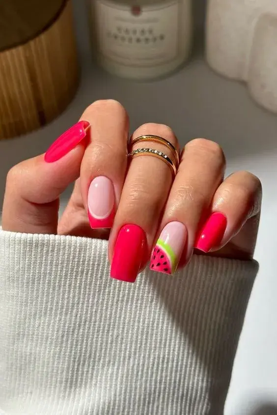 uñas con diseño de sandía