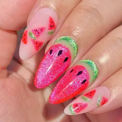 uñas con diseño de sandía