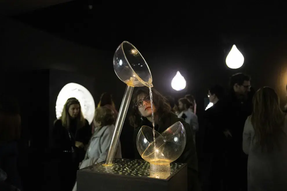 Boquita el origen del mal es una instalación con una figura en telgopor y elementos de los años 80