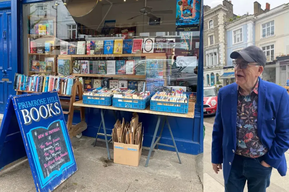 Brian Cox es uno de los vecinos y asiduos de la librería.