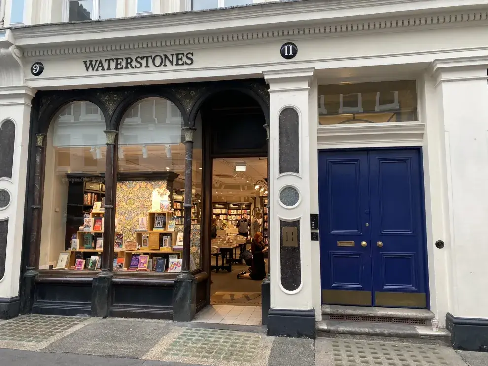 La sucursal de Waterstones en Covent Garden no tiene la grandiosidad de la de Picadilly pero es una de las más pintorescas.