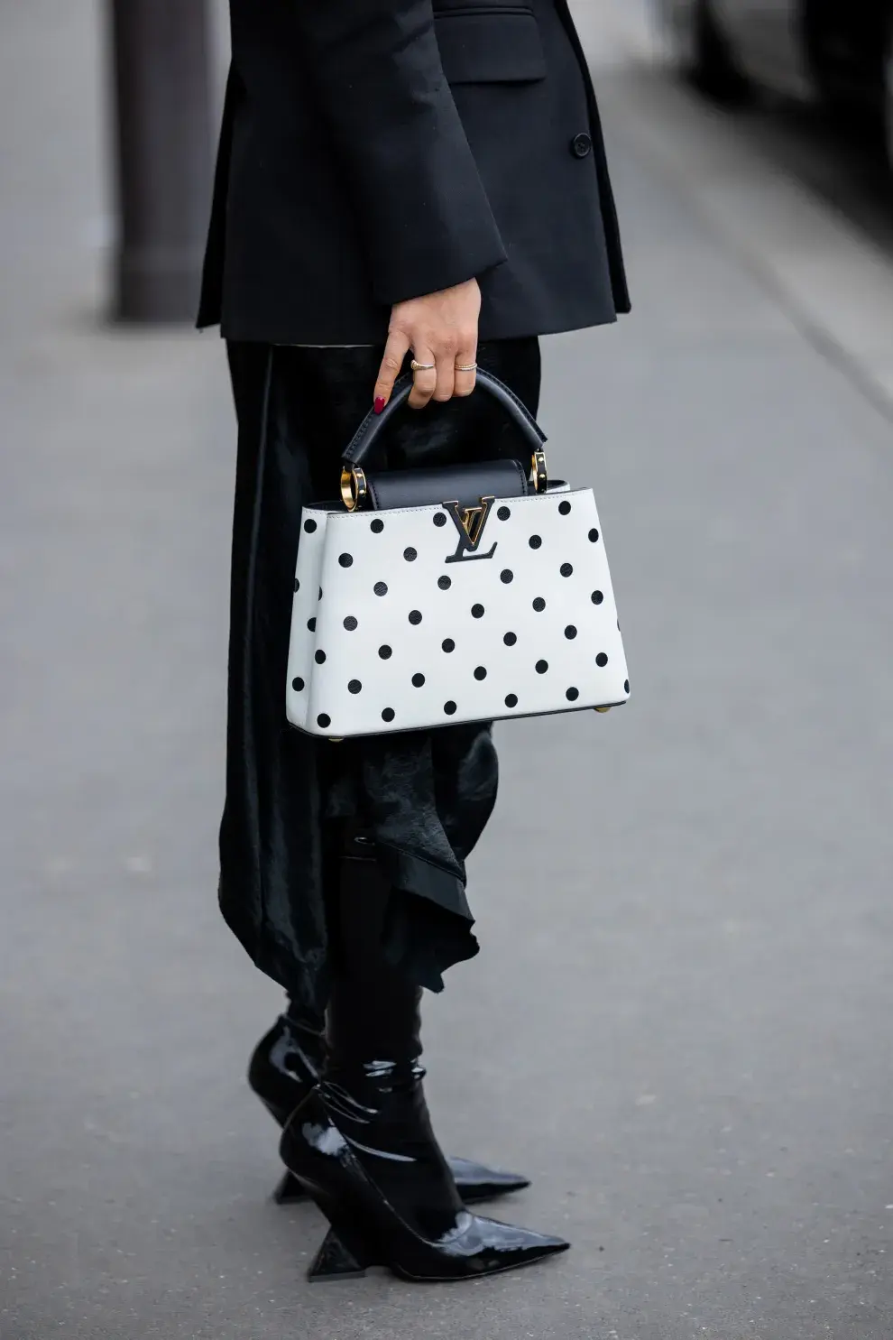 Mujer por las calles de Nueva York.