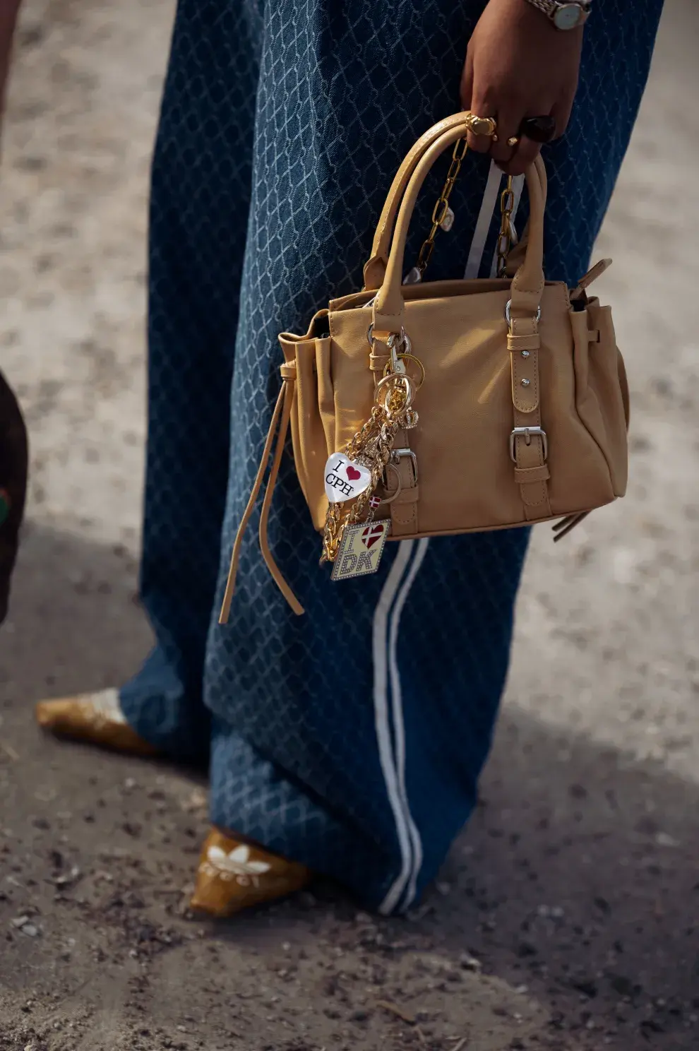 Mujer en la semana de la mode de Copenhagen.