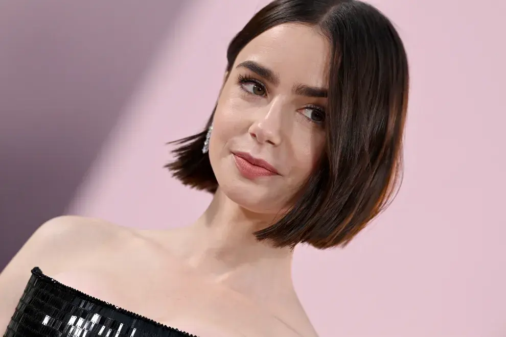 Lilly Collins en la premiere de la temporada 4 de Emily in Paris.